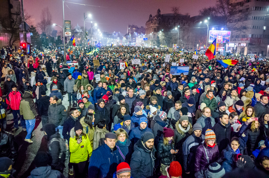 Protest în Piaţa Universităţii