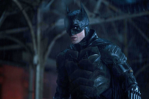 Robert Pattinson revine în rolul justițiarului. „The Batman”, care a avut premiera în luna martie, a reușit să fie un succes major atât în fața criticilor, cât și din punct de vedere comercial