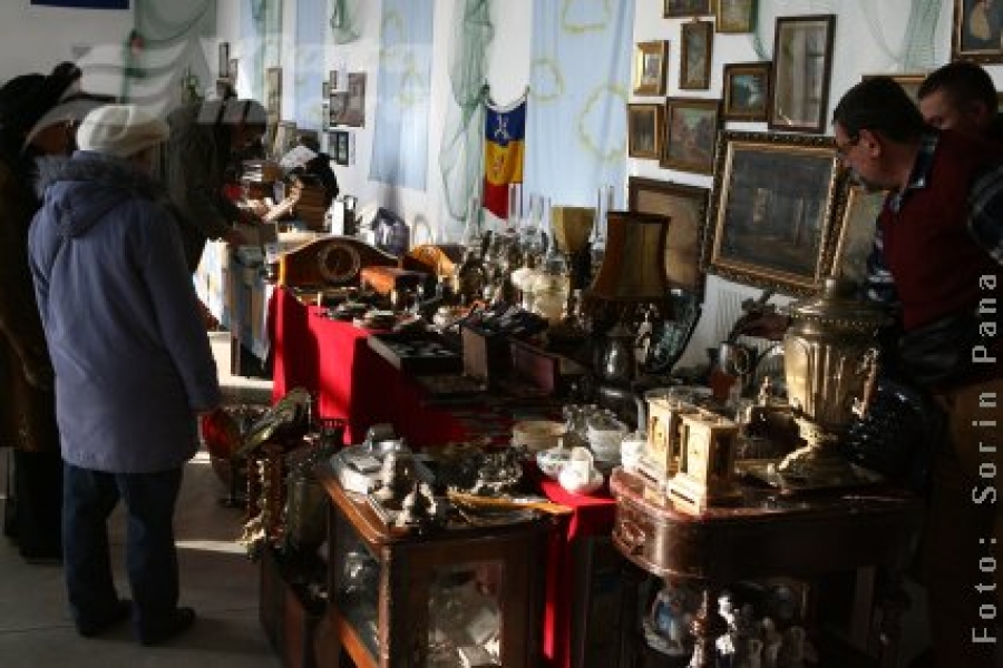 Colecţii şi colecţionari de valoare, la Agro-Dunărea