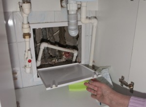 Vreţi să scăpaţi de sistemul &quot;la comun&quot;? IATĂ CÂT COSTĂ branşamentul individual la apă rece