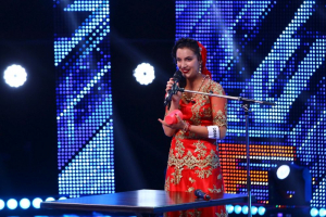 Cea mai frumoasă pirandă din Lieşti a făcut senzaţie pe scena X Factor (FOTO şi VIDEO)