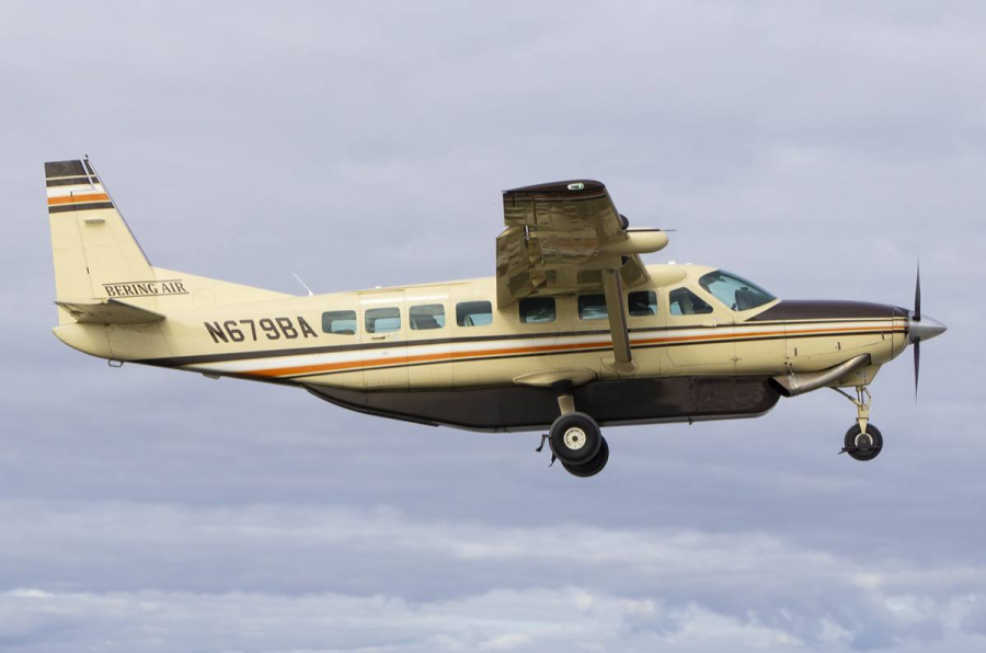 Avion cu zece persoane, dat dispărut în Alaska