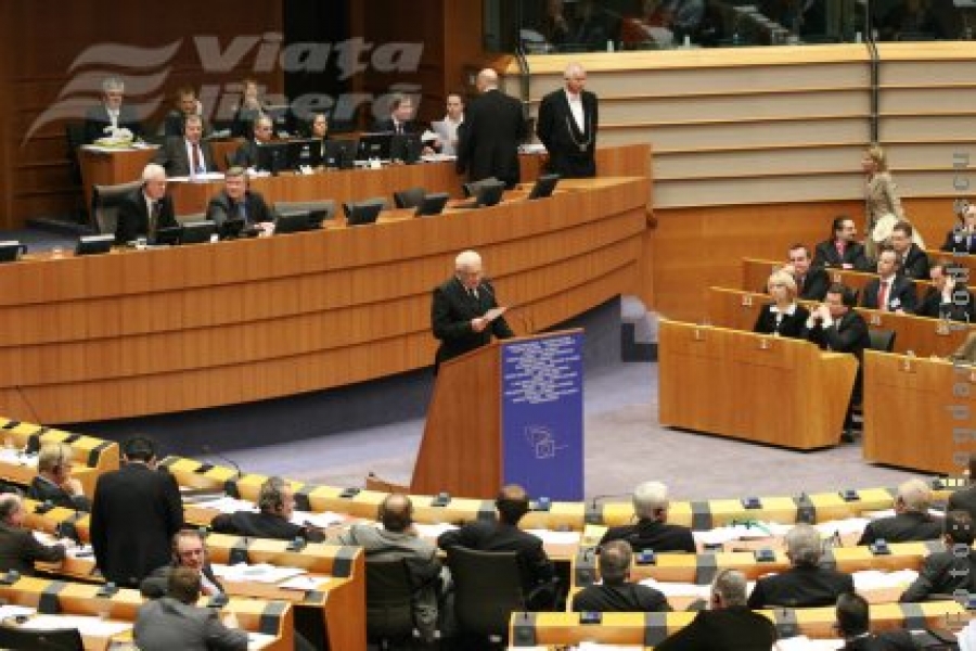 Preşedintele Cehiei, Vaclav Klaus, a pus pe jar Parlamentul European