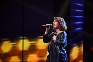 Seara gălăţencelor la X Factor. Cristina Vasopol a ridicat publicul şi juriul în picioare (VIDEO)