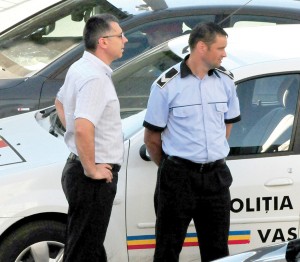 VASLUI: Mobilizare FĂRĂ PRECEDENT a poliţiştilor locali pentru prinderea unui AGRESOR