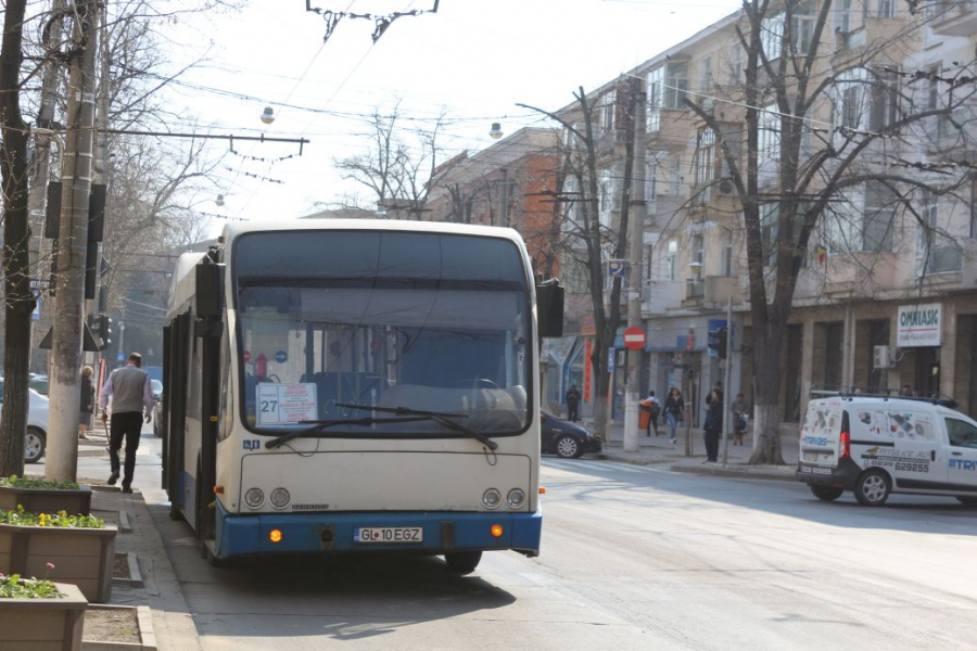 UPDATE. De vineri, schimbări mult-aşteptate în transportul public local