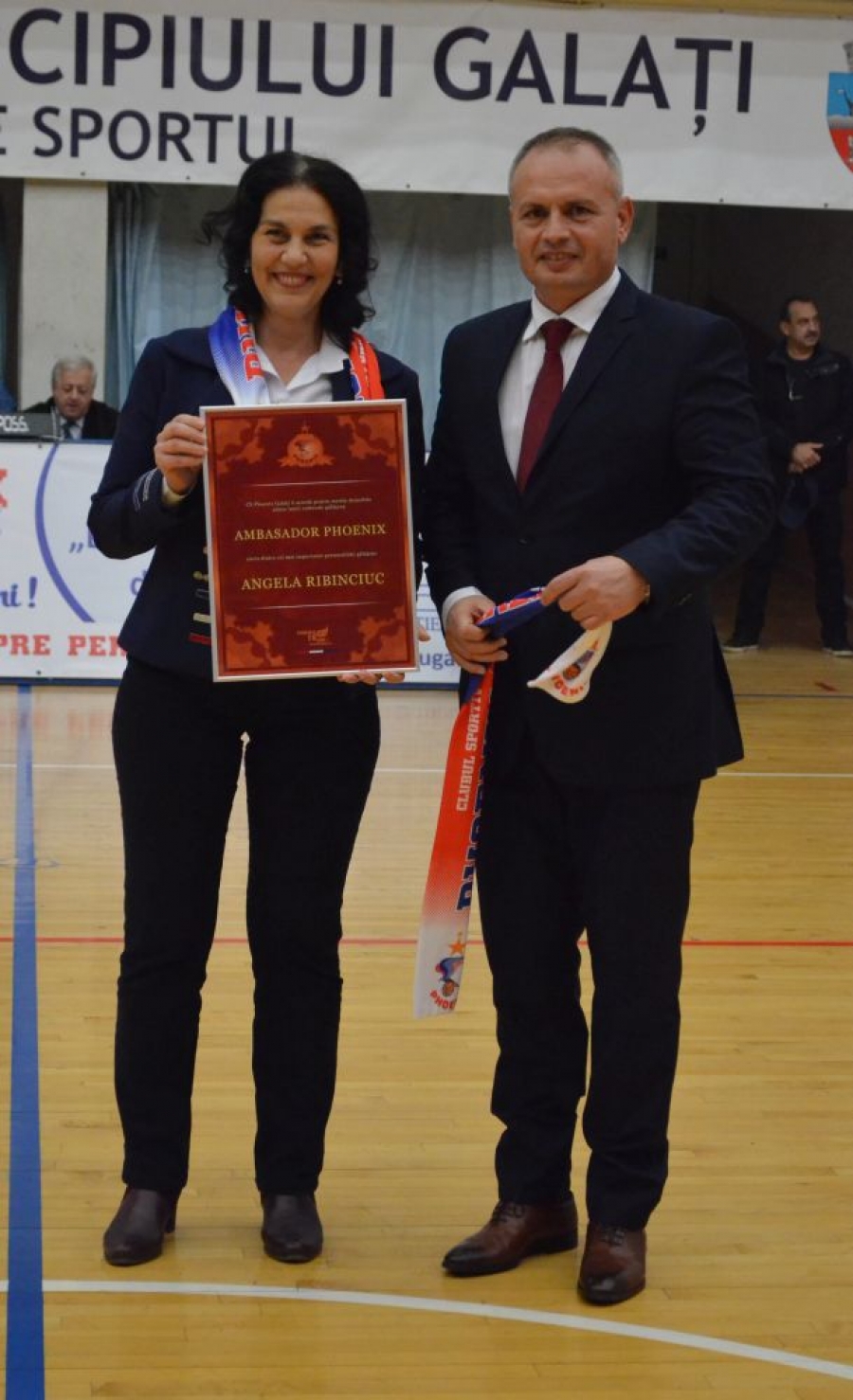 Premiu de excelenţă pentru scriitoarea Angela Ribinciuc