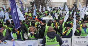 Sute de polițiști din țară protestează față de Ordonanța „trenuleț”.