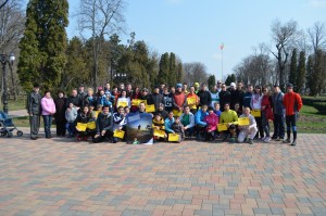ATLETISM DIN ALTRUISM/ Zeci de gălăţeni au alergat într-un cros umanitar dedicat unui băieţel suferind (FOTO)