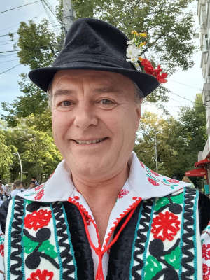 Scandal în lumea artistică gălățeană. Cântăreț de muzică populară, acuzat că a violat copii