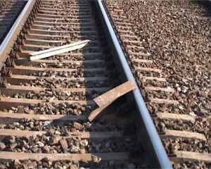 O poliţistă de la Financiar a prins doi hoţi care atacaseră calea ferată