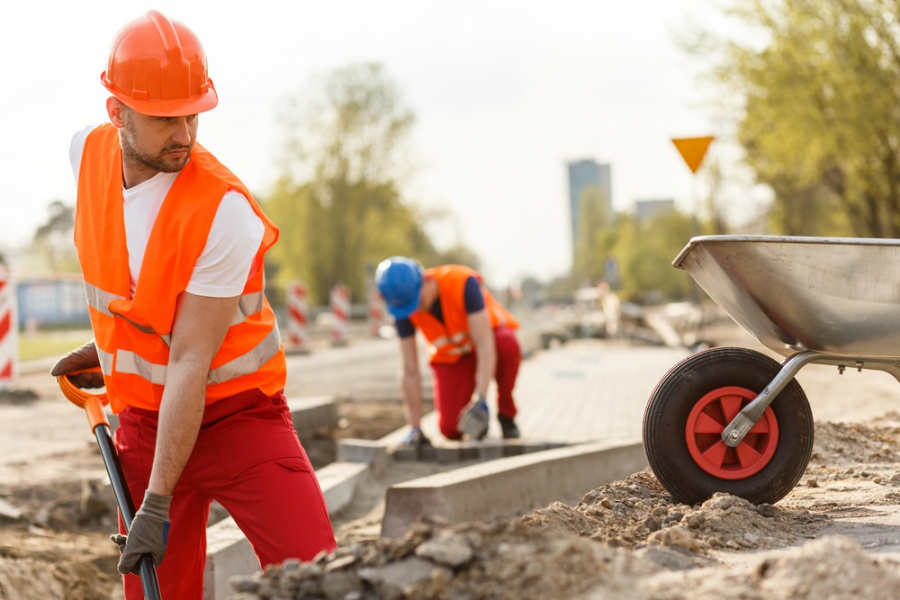 Suprataxarea salariilor mici, motiv pentru munca la negru