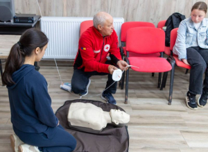 550 de elevi și cadre didactice din județul Galați &icirc;nvaţă să salveze vieţi