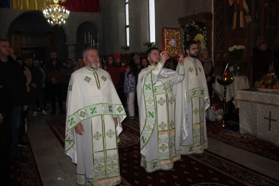 Hram la Parohia "Pogorârea Sfântului Duh şi Sfântul Stelian"