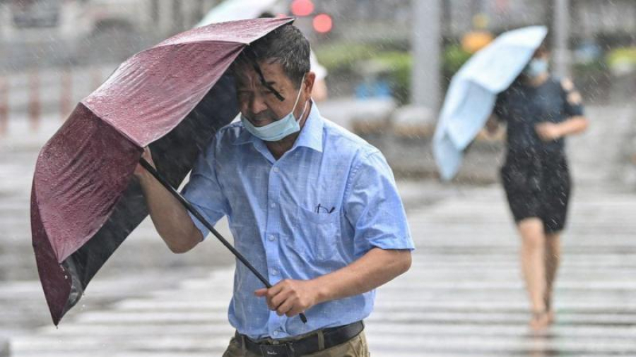 Peste 100.000 de chinezi evacuați din calea taifunului In-Fa