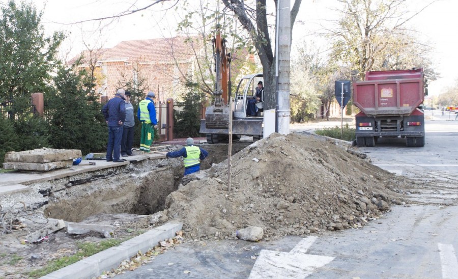 S-a elucidat misterul! IATĂ de ce se SCUFUNDĂ strada Stadionului (FOTO)