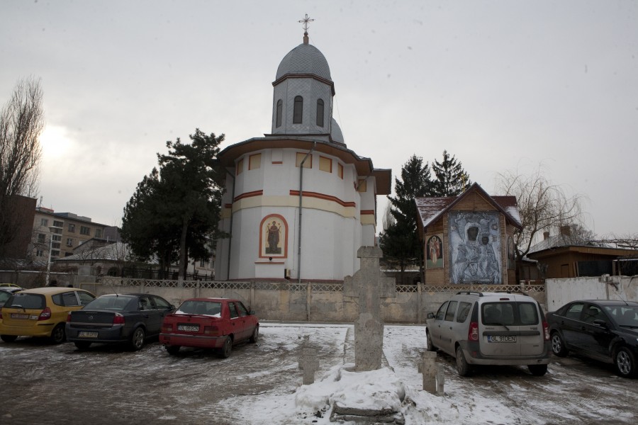Campanie VL - Biserici istorice gălăţene: La „Mavromol”, peste 310 ani de slujire neîntreruptă