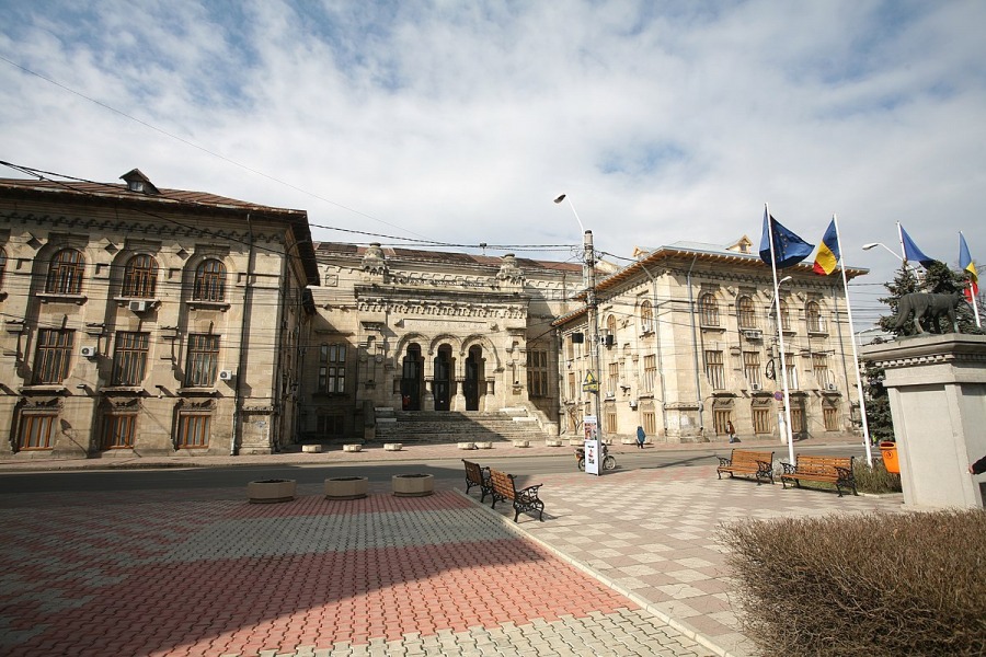 Propunerea de modificare a Cartei Universității "Dunărea de Jos", în dezbatere publică