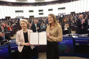 Noua Comisie Europeană a primit votul de încredere