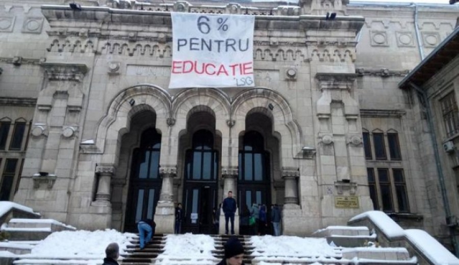 Studenţii AMENINŢĂ că vor IEŞI ÎN STRADĂ de Sărbători, dacă nu se ACORDĂ6 la sută din PIB