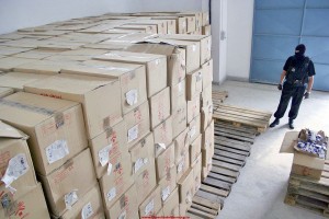 Sentinţă definitivă în dosarul &quot;fabricii de ţigări&quot;: Condamnaţii revin în penitenciar
