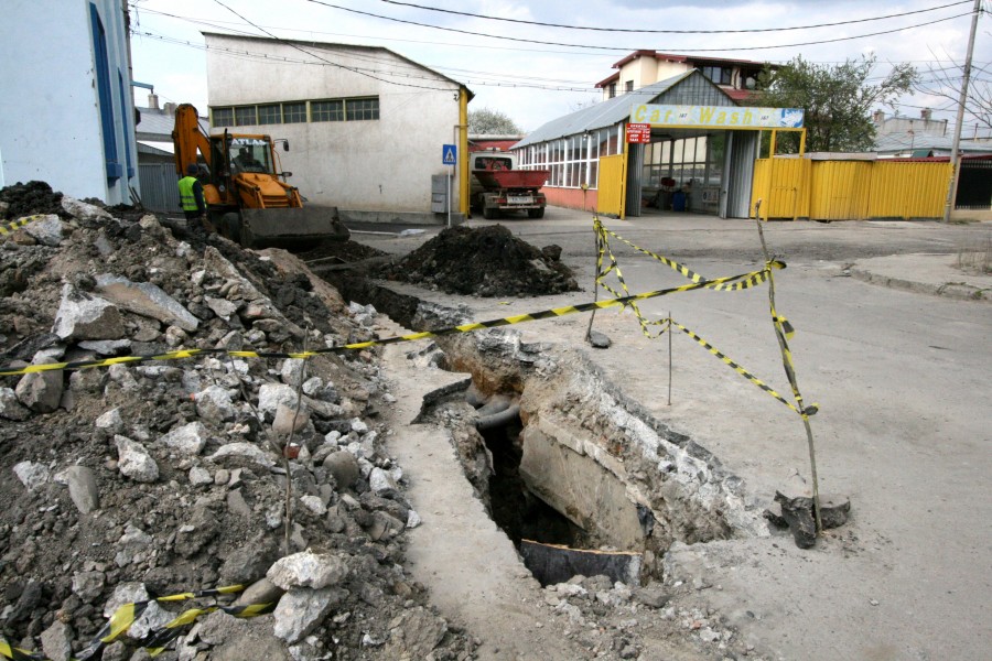 Lucrări interminabile pe cea mai „lungă” stradă din lume. Constructorul a fost penalizat!