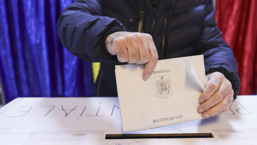 CCR judecă joi cererile de anulare a primului tur la prezidențiale