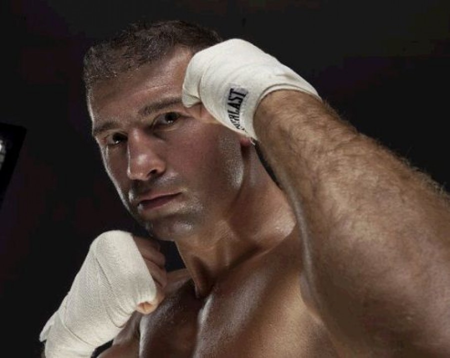 Gălăţeanul Lucian Bute a semnat un contract nou cu Interbox