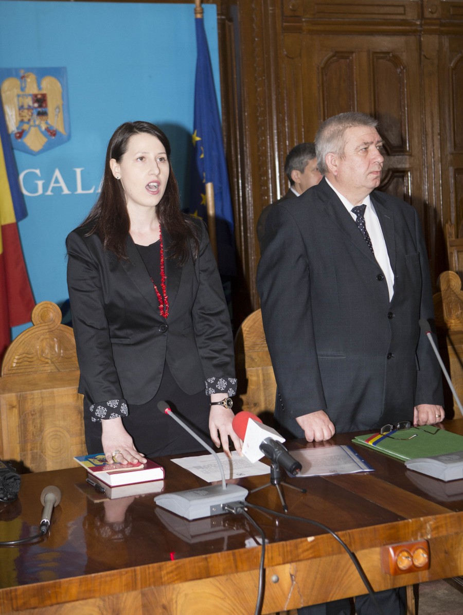 Iuliana Constantinescu a depus jurământul de subprefect