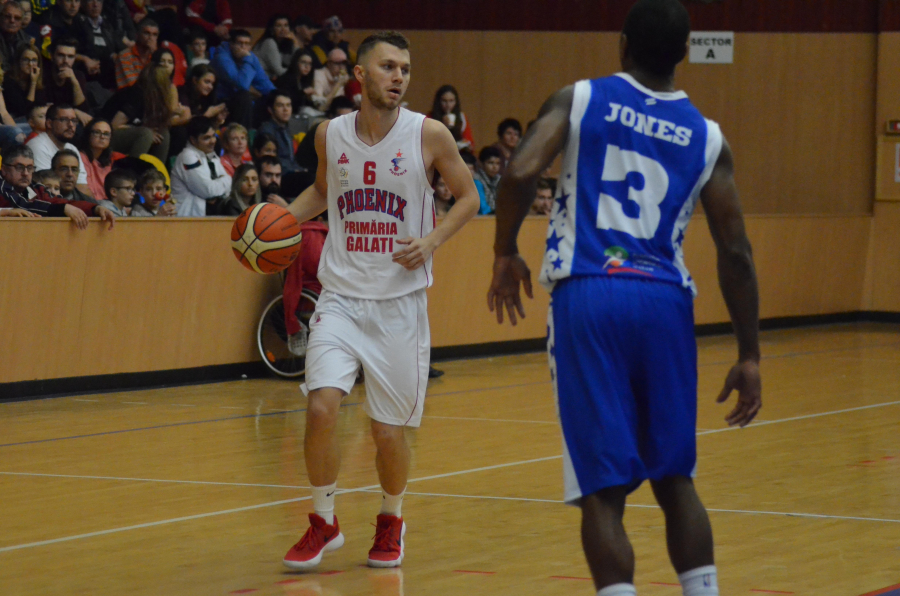 Phoenix a pierdut derbiul pentru un loc pe podium