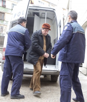 Profesorul Mircea Iliev rămâne în arest