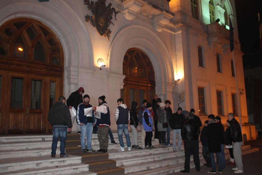 Tragedia de la Club Colectiv/ PROTEST anemic la Galaţi