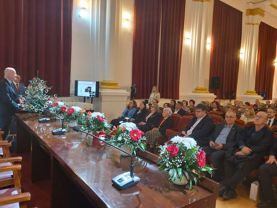 Prof. Adrian Bejan: „Ideea vine de la individ, nu de la colectiv”. 70 de ani de învăţământ ingineresc mecanic la Galaţi