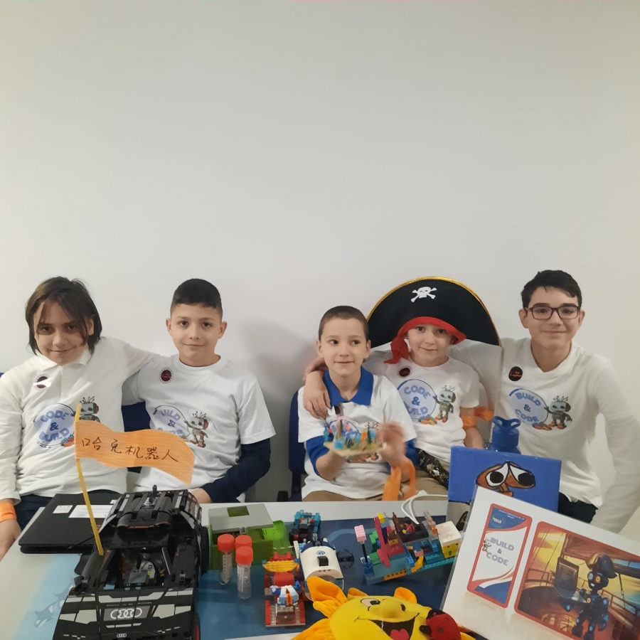 Echipa de robotică a Școlii Nr. 26, la concursul „First Lego League”