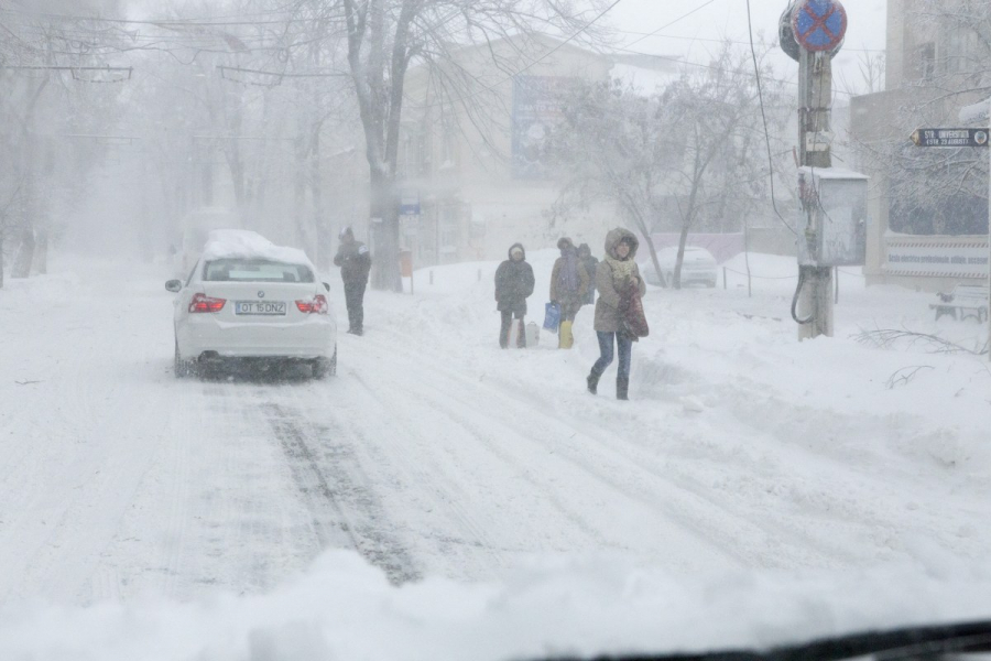 AVERTIZARE METEO: Galaţiul, sub cod portocaliu de vânt puternic şi ninsori viscolite