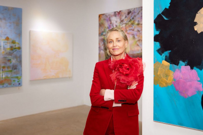 Picturile abstracte ale lui Sharon Stone