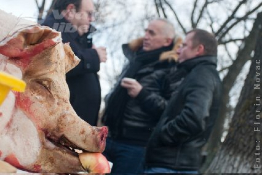 „Oţelarii” au serbat, ieri, cu şorici şi lăutari