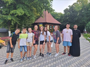 Tabără de vară la Mănăstirea Toflea
