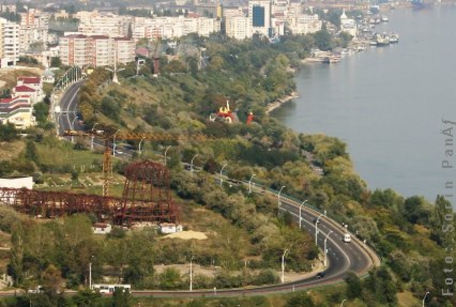 Cu sau fără maşină pe Faleza Superioară?