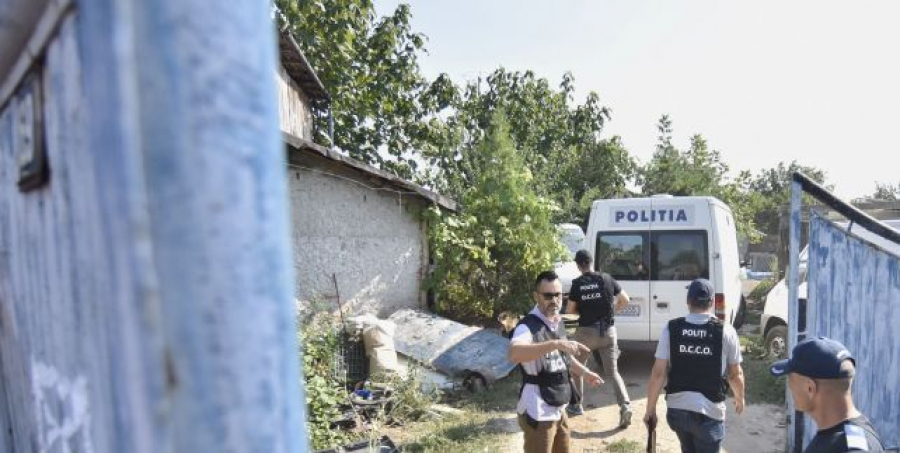 S-au găsit noi fragmente de oase de natură umană în casa lui Dincă