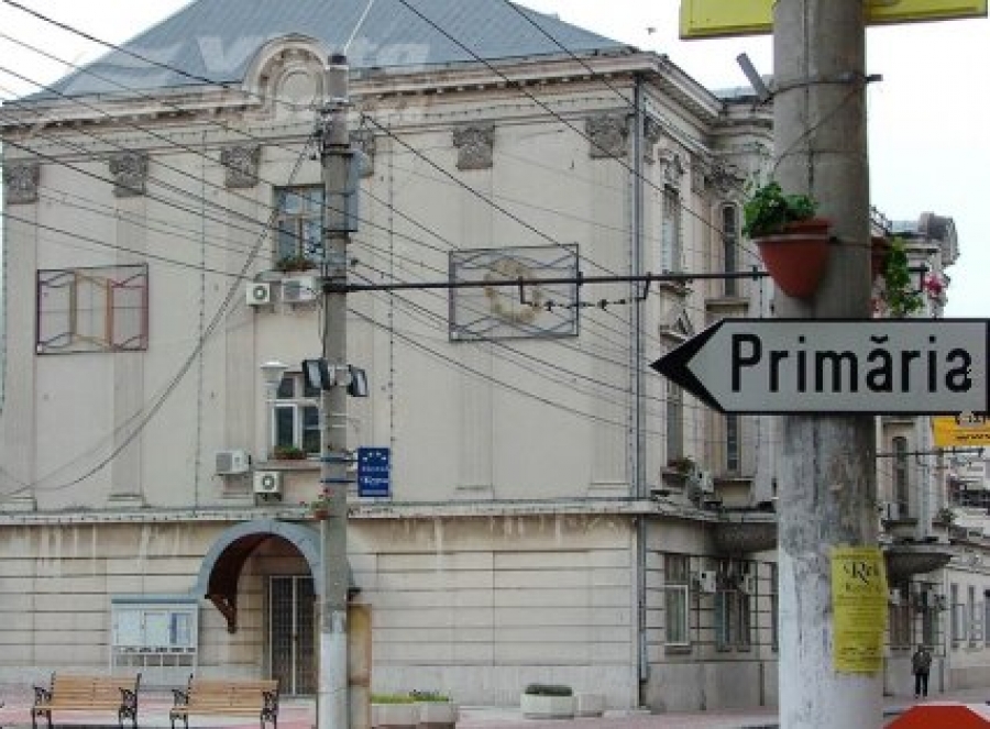 Cine mai rămâne în Primărie?