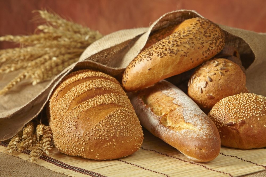 ATENȚIE! Semne care îţi arată că nu trebuie să mai mănânci pâine albă