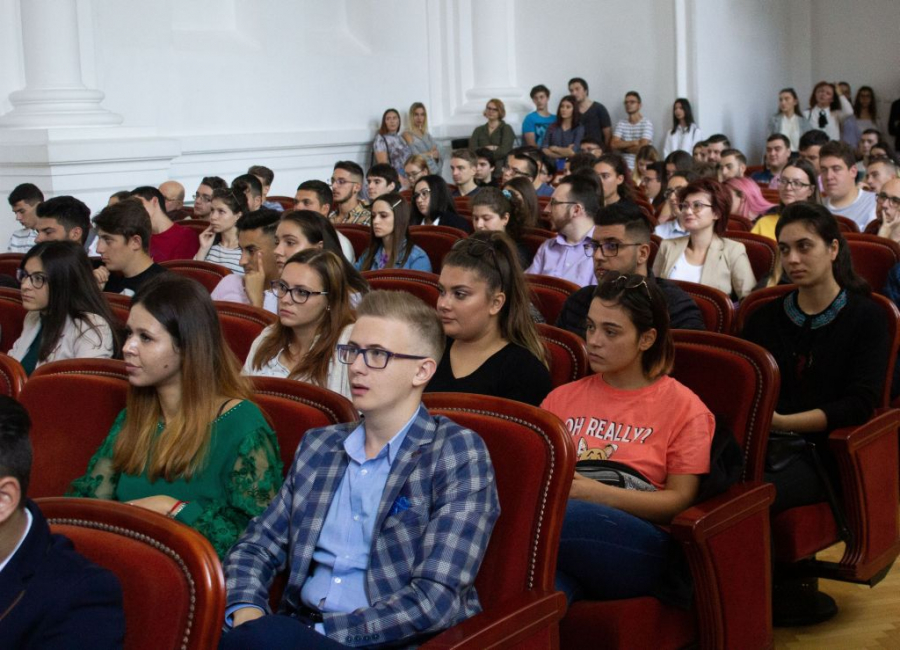 Galaţiul are anul acesta aproape 15.000 de studenţi. Universităţile ”Dunărea de Jos” şi ”Danubius” şi-au redeschis porţile