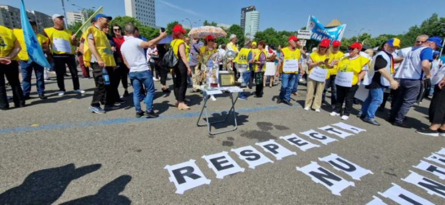 Sindicaliştii din învăţământ, din nou în stradă