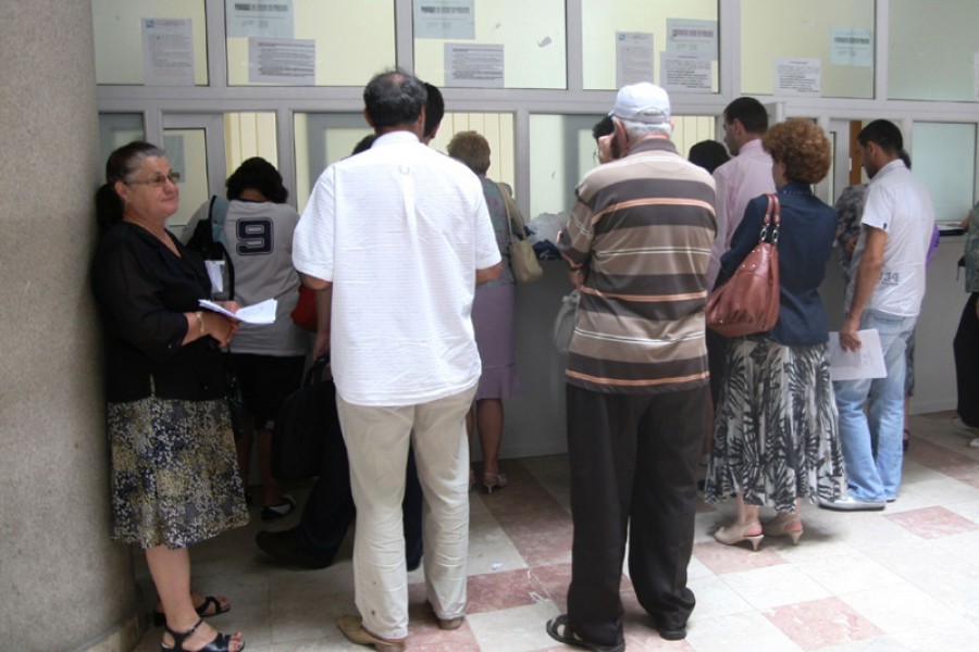Din cauza sărăciei, pensionarii nu se mai înghesuie la biletele de tratament
