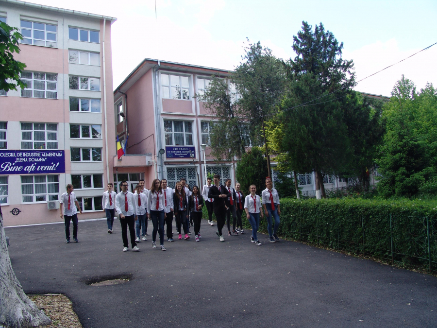 Colegiul "Elena Doamna", la 50 de ani