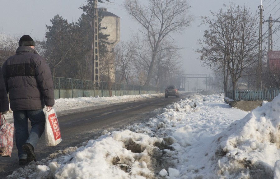 UTILITĂŢILE, doar UN VIS pentru unii gălăţeni: "Vrem CANALIZARE, gaze şi ASFALT!" (GALERIE FOTO)