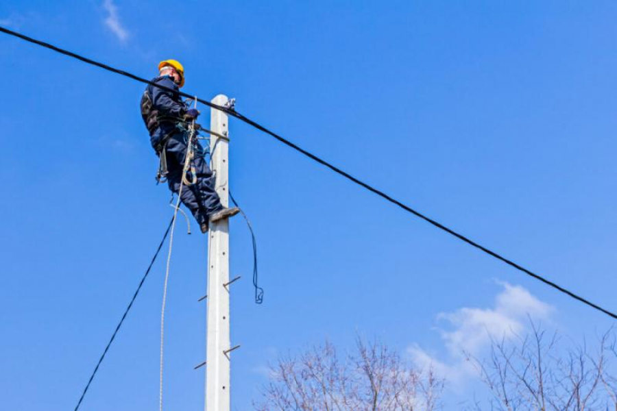 Întreruperi de curent programate în Vânători și în alte localități din judeţ