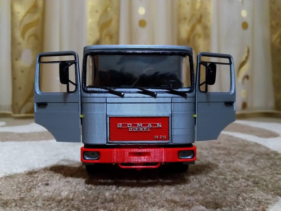 Camion imprimat 3D, reprodus de un student gălăţean