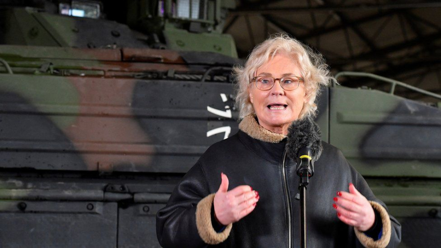 Ministrul german al Apărării, Christine Lambrecht, a demisionat